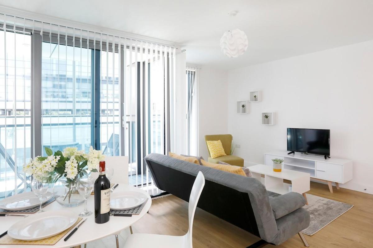 Redhill Queensgate - Modern 1 Bedroom Apartment Exterior photo