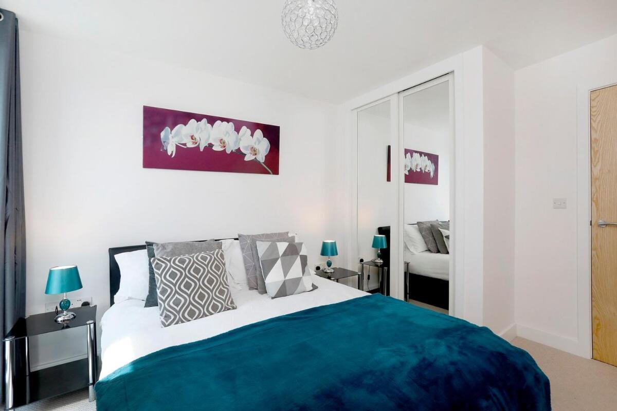 Redhill Queensgate - Modern 1 Bedroom Apartment Exterior photo